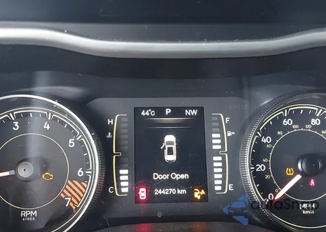 2014 Jeep Cherokee Latitude z USA, uszkodzony, nr VIN 1C4PJLCB1EW123448